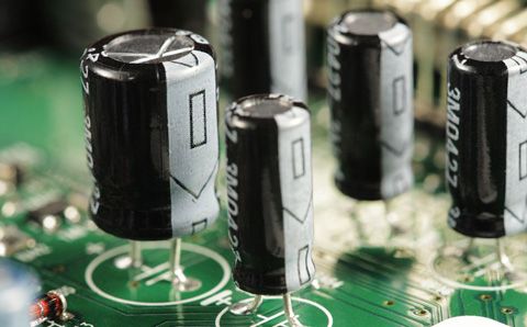 智能電容與普通電容器的區(qū)別到底是誰比較好？
